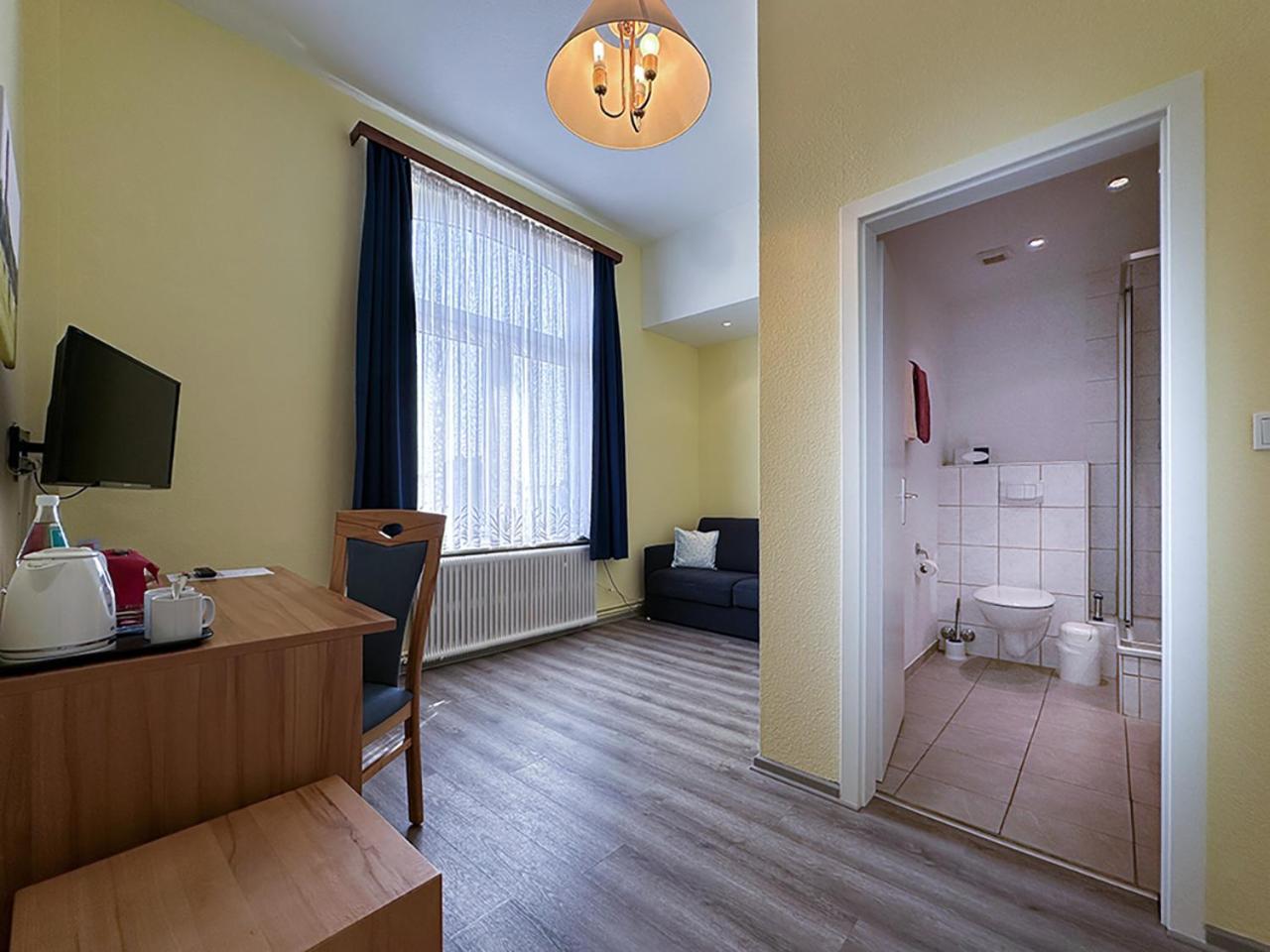Hotel Graf Waldersee Borkum Luaran gambar